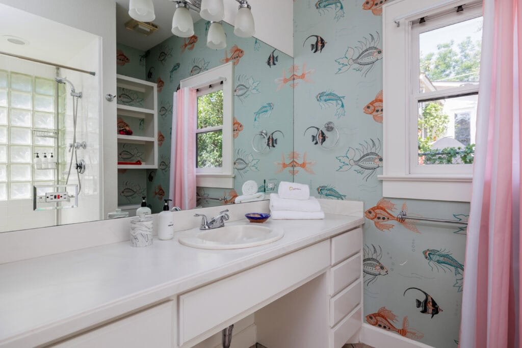 Home SoCo Cottage vacation rental near South Congress, Austin — photo 8
