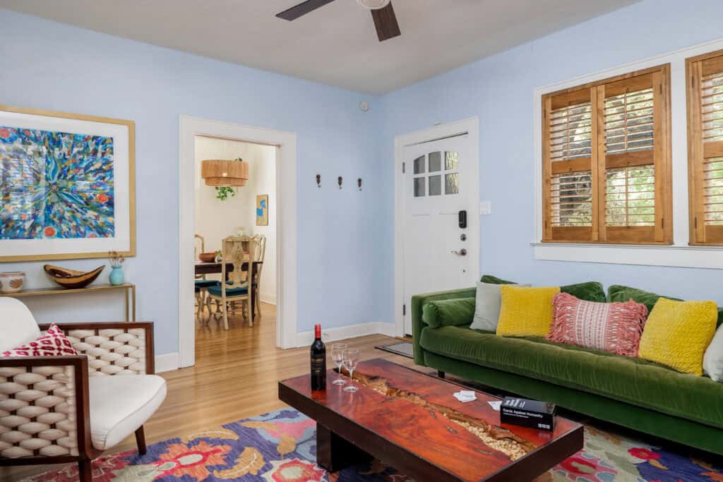 Home SoCo Cottage vacation rental near South Congress, Austin — photo 4