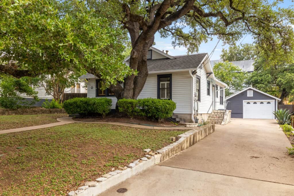 Home SoCo Cottage vacation rental near South Congress, Austin — photo 16